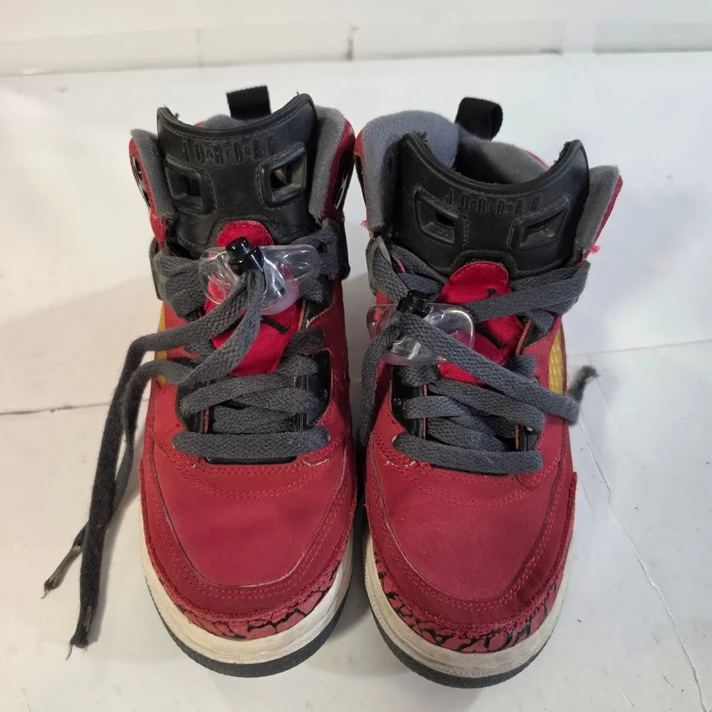 Jordan Spizike Gym Red Black Grey Sneakers 317321-601 Kids Size 3.5Y